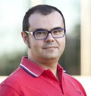 Fotografía de Sergio Propergol, creador de la escuela y consultoría Ayuda Excel